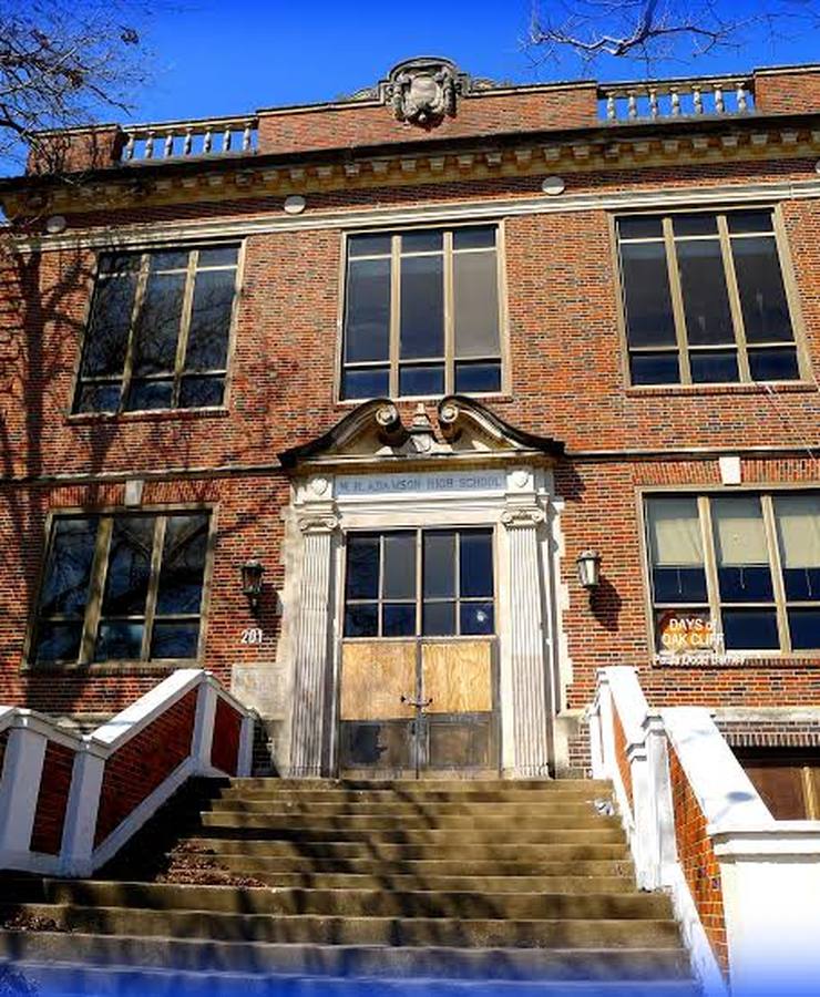 The front entrance of the school, seen from Ninth Street.